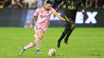 LOS ANGELES, CALIFORNIA - SEPTEMBER 03: Lionel Messi #10 of Inter Miami CF controls the ball in the second half during a match between Inter Miami CF and Los Angeles Football Club at BMO Stadium on September 03, 2023 in Los Angeles, California.